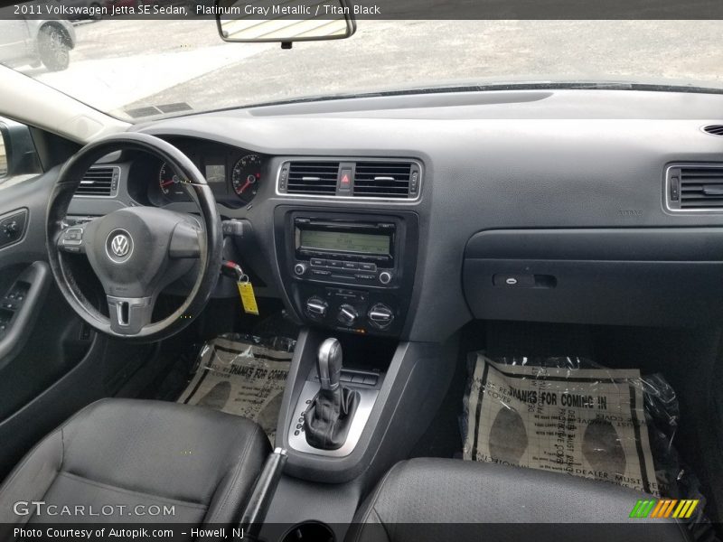 Platinum Gray Metallic / Titan Black 2011 Volkswagen Jetta SE Sedan