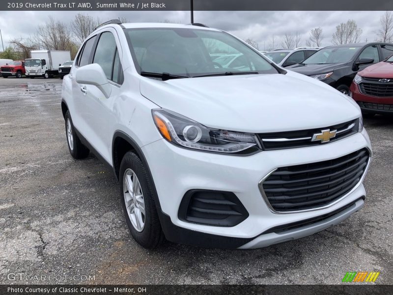 Summit White / Jet Black 2019 Chevrolet Trax LT AWD