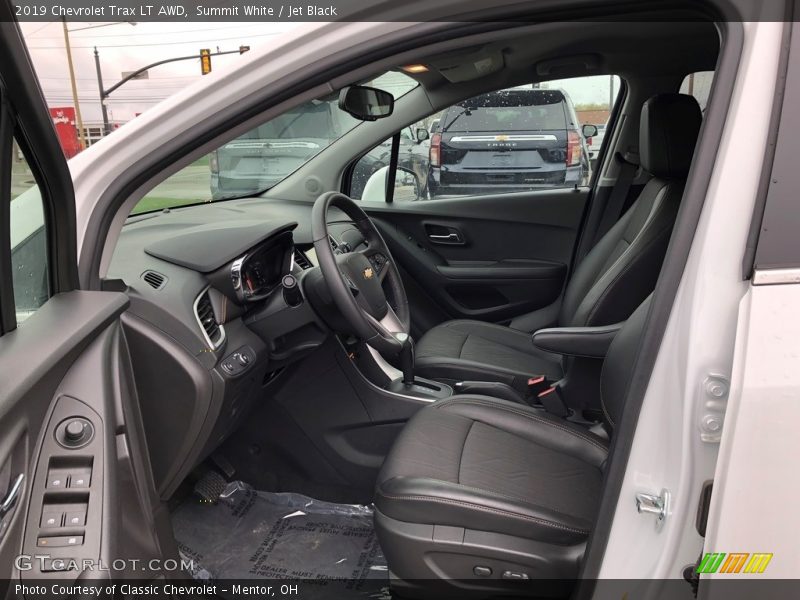 Summit White / Jet Black 2019 Chevrolet Trax LT AWD