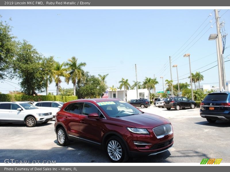 Ruby Red Metallic / Ebony 2019 Lincoln MKC FWD