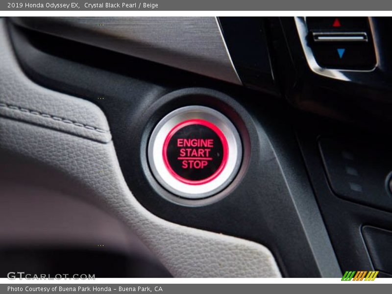 Crystal Black Pearl / Beige 2019 Honda Odyssey EX