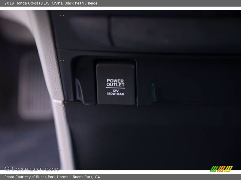 Crystal Black Pearl / Beige 2019 Honda Odyssey EX