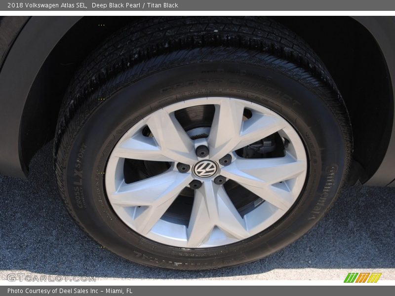 Deep Black Pearl / Titan Black 2018 Volkswagen Atlas SEL