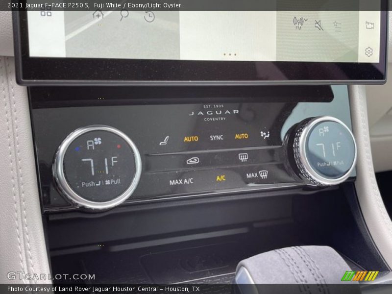 Fuji White / Ebony/Light Oyster 2021 Jaguar F-PACE P250 S