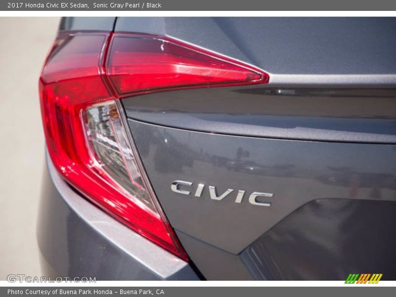 Sonic Gray Pearl / Black 2017 Honda Civic EX Sedan