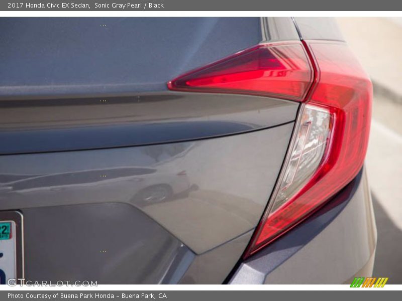 Sonic Gray Pearl / Black 2017 Honda Civic EX Sedan