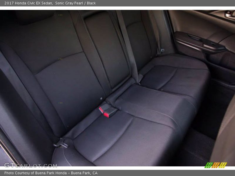 Sonic Gray Pearl / Black 2017 Honda Civic EX Sedan