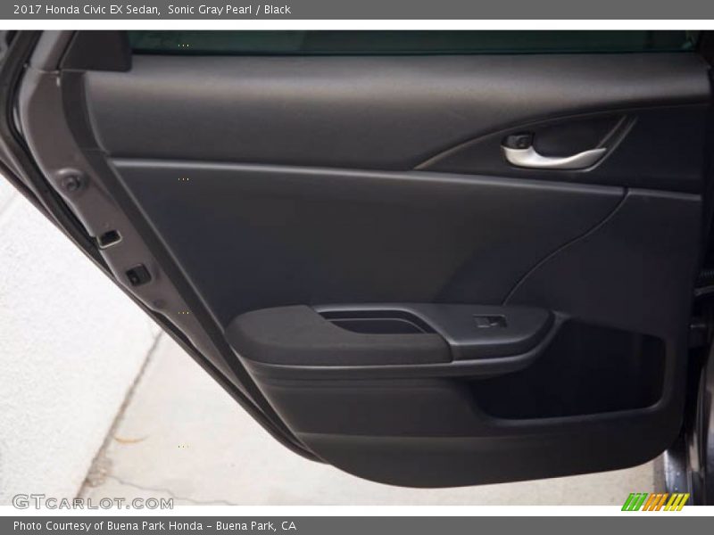 Sonic Gray Pearl / Black 2017 Honda Civic EX Sedan
