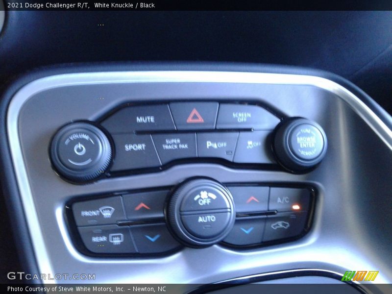 White Knuckle / Black 2021 Dodge Challenger R/T