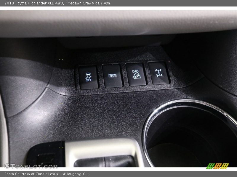 Predawn Gray Mica / Ash 2018 Toyota Highlander XLE AWD