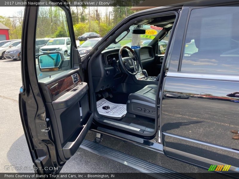 Black Velvet / Ebony 2017 Lincoln Navigator L Reserve 4x4
