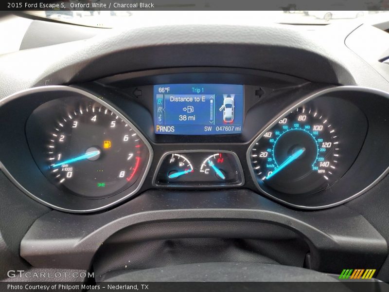 Oxford White / Charcoal Black 2015 Ford Escape S