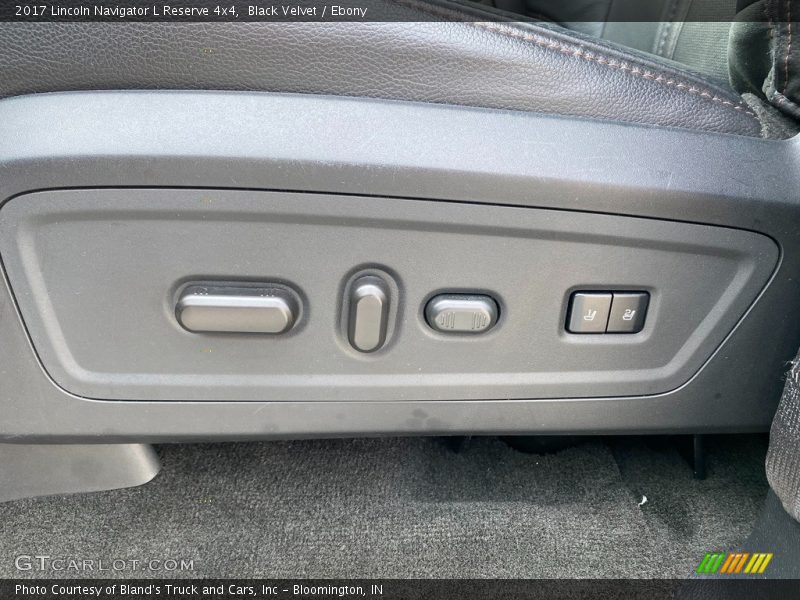 Black Velvet / Ebony 2017 Lincoln Navigator L Reserve 4x4