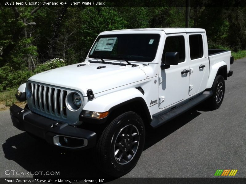 Bright White / Black 2021 Jeep Gladiator Overland 4x4