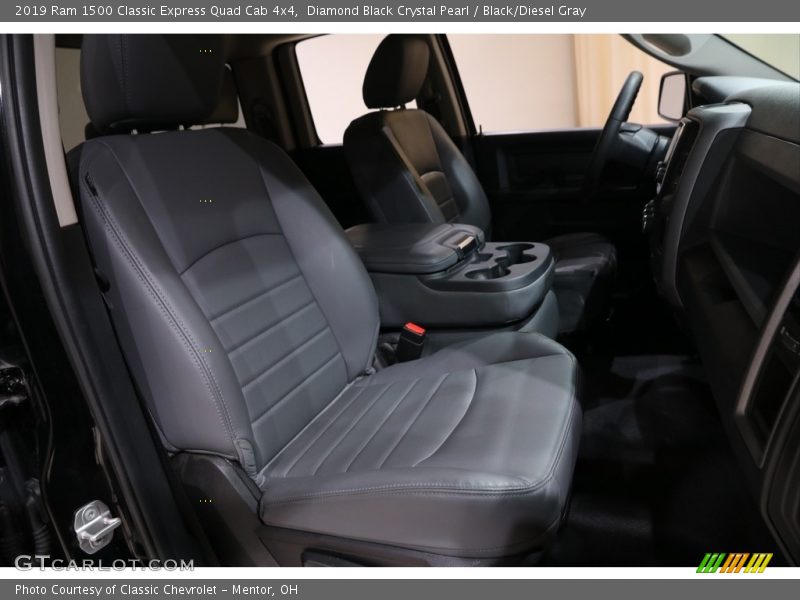 Diamond Black Crystal Pearl / Black/Diesel Gray 2019 Ram 1500 Classic Express Quad Cab 4x4