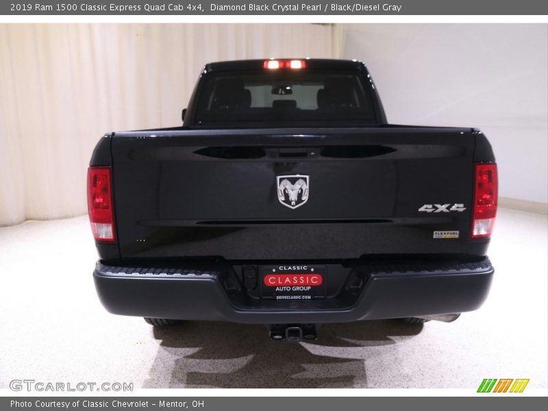 Diamond Black Crystal Pearl / Black/Diesel Gray 2019 Ram 1500 Classic Express Quad Cab 4x4