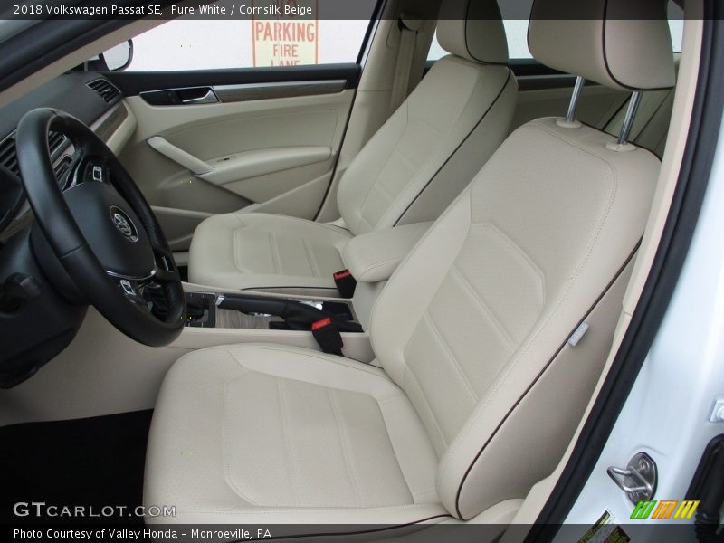 Pure White / Cornsilk Beige 2018 Volkswagen Passat SE