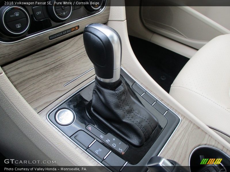 Pure White / Cornsilk Beige 2018 Volkswagen Passat SE