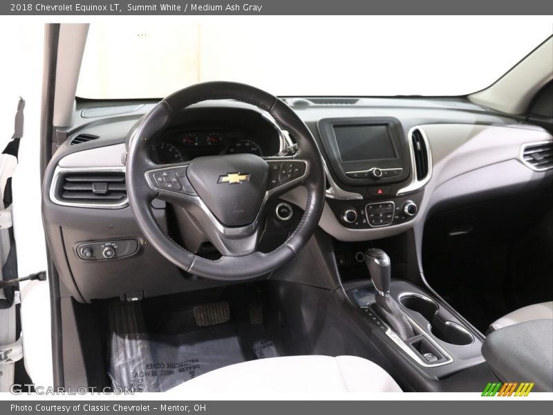 Summit White / Medium Ash Gray 2018 Chevrolet Equinox LT