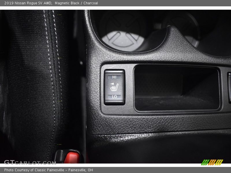 Magnetic Black / Charcoal 2019 Nissan Rogue SV AWD