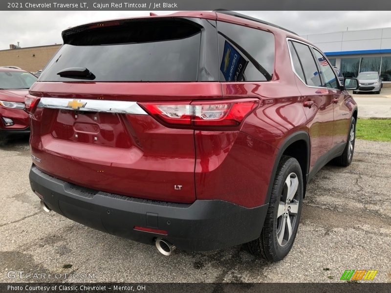 Cajun Red Tintcoat / Jet Black 2021 Chevrolet Traverse LT