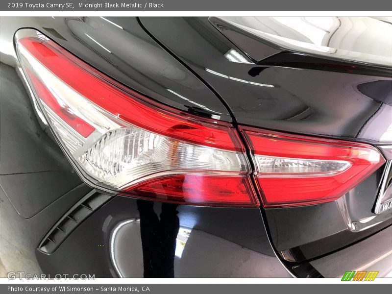 Midnight Black Metallic / Black 2019 Toyota Camry SE