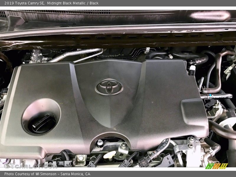 Midnight Black Metallic / Black 2019 Toyota Camry SE