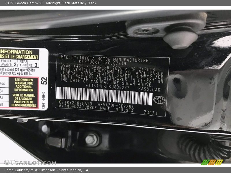 Midnight Black Metallic / Black 2019 Toyota Camry SE