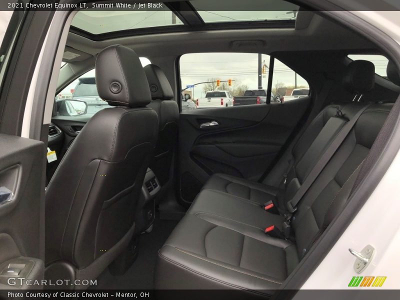 Summit White / Jet Black 2021 Chevrolet Equinox LT
