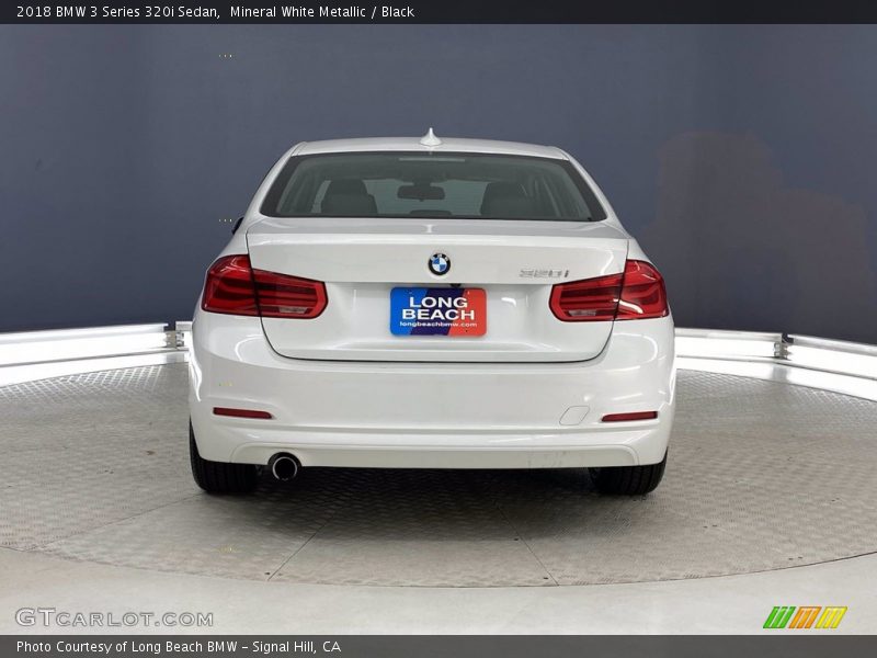 Mineral White Metallic / Black 2018 BMW 3 Series 320i Sedan