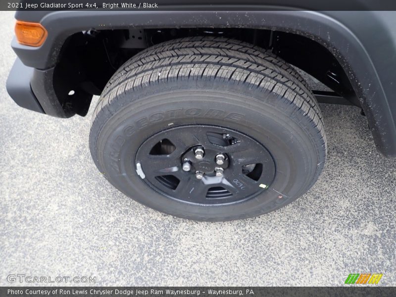 Bright White / Black 2021 Jeep Gladiator Sport 4x4