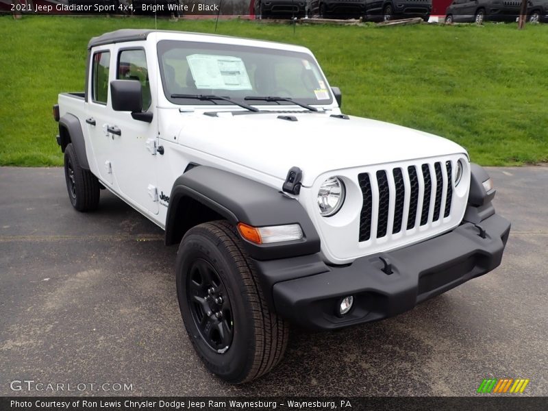 Bright White / Black 2021 Jeep Gladiator Sport 4x4