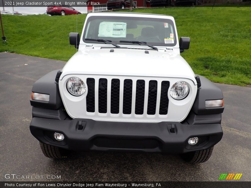 Bright White / Black 2021 Jeep Gladiator Sport 4x4