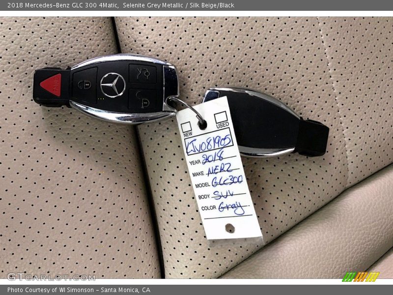 Selenite Grey Metallic / Silk Beige/Black 2018 Mercedes-Benz GLC 300 4Matic