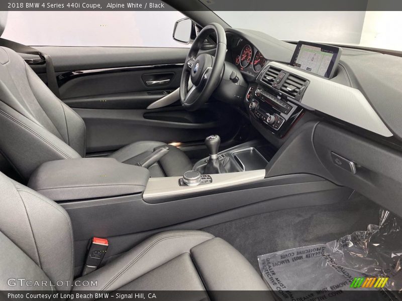 Alpine White / Black 2018 BMW 4 Series 440i Coupe