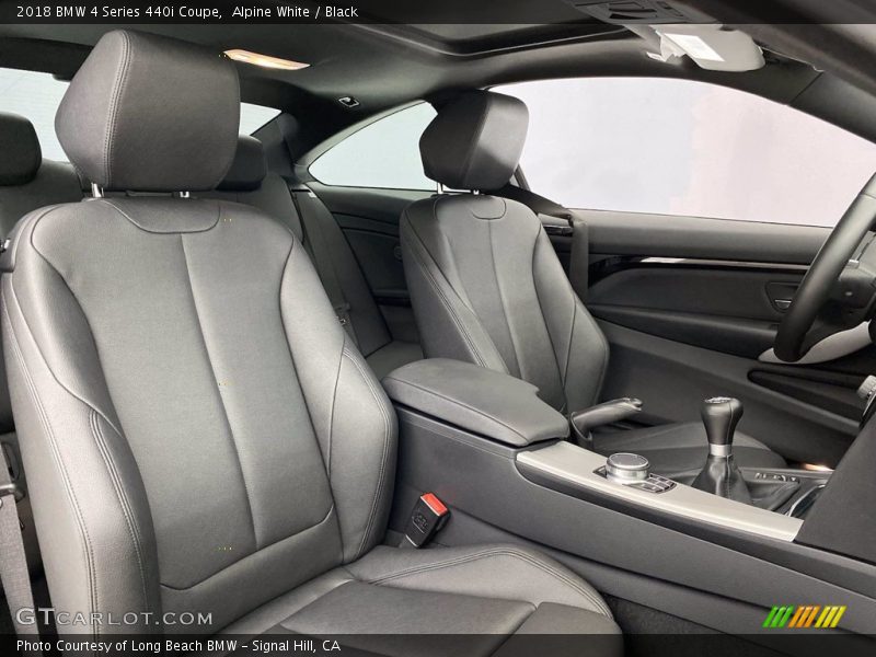 Alpine White / Black 2018 BMW 4 Series 440i Coupe