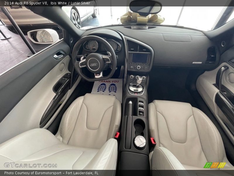  2014 R8 Spyder V8 Lunar Silver Interior