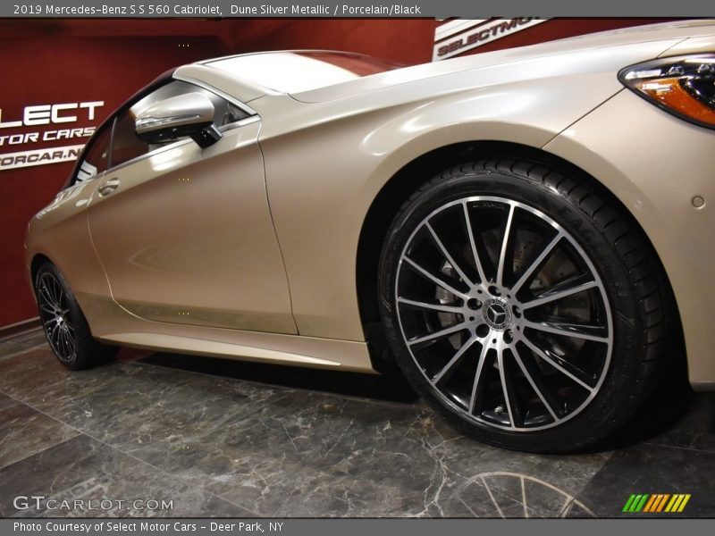 Dune Silver Metallic / Porcelain/Black 2019 Mercedes-Benz S S 560 Cabriolet