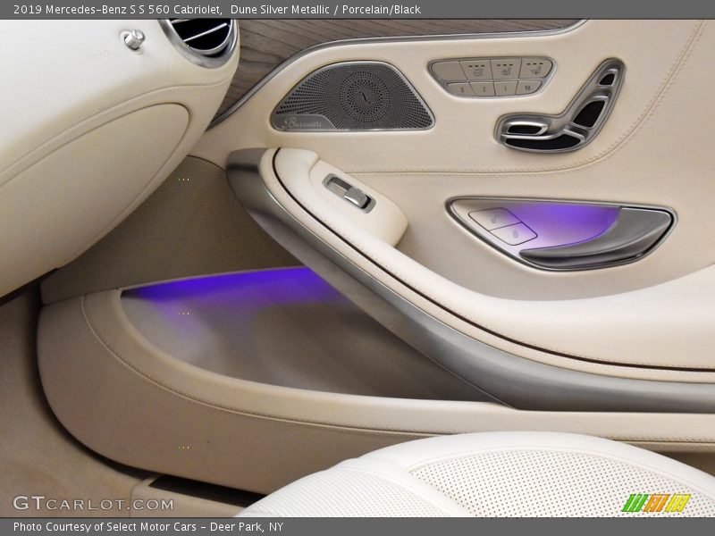 Dune Silver Metallic / Porcelain/Black 2019 Mercedes-Benz S S 560 Cabriolet