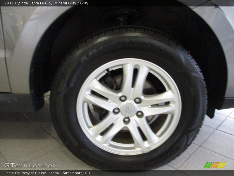 Mineral Gray / Gray 2011 Hyundai Santa Fe GLS