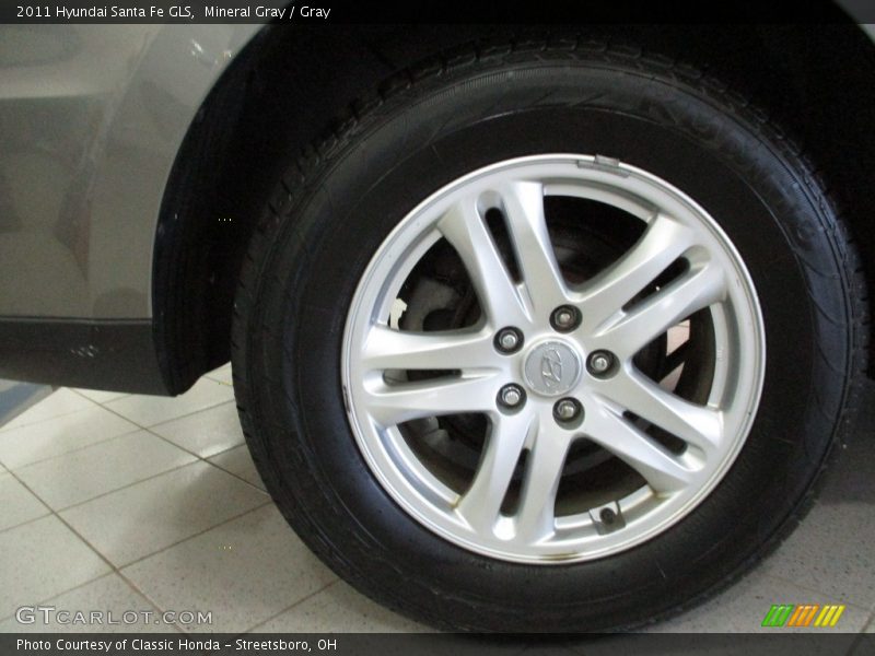 Mineral Gray / Gray 2011 Hyundai Santa Fe GLS