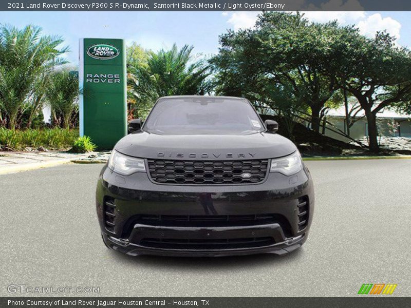 Santorini Black Metallic / Light Oyster/Ebony 2021 Land Rover Discovery P360 S R-Dynamic