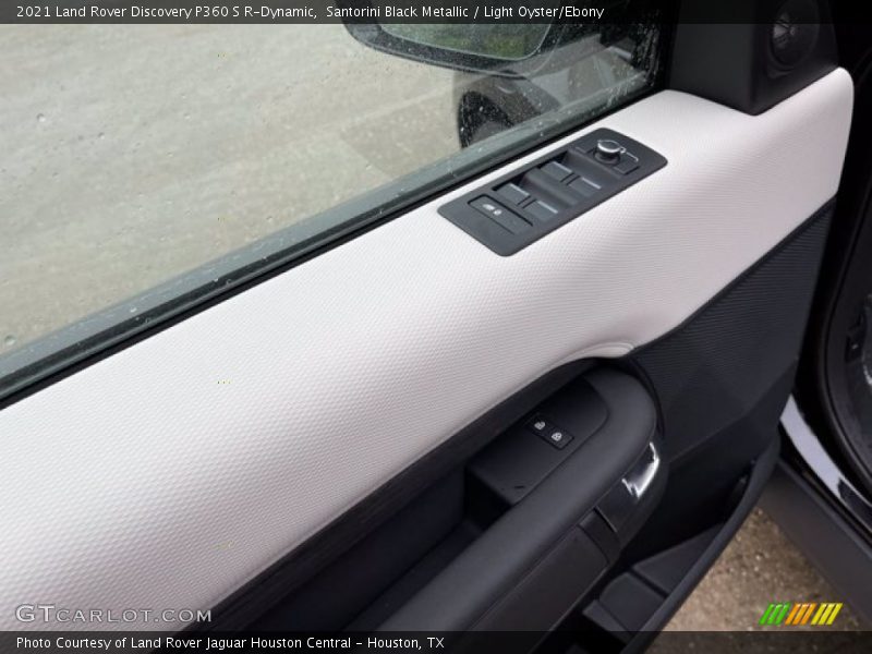 Santorini Black Metallic / Light Oyster/Ebony 2021 Land Rover Discovery P360 S R-Dynamic