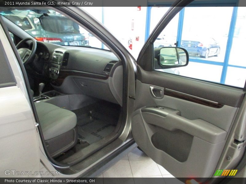 Mineral Gray / Gray 2011 Hyundai Santa Fe GLS