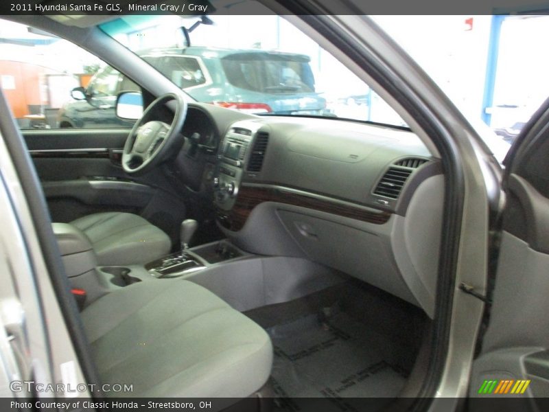 Mineral Gray / Gray 2011 Hyundai Santa Fe GLS