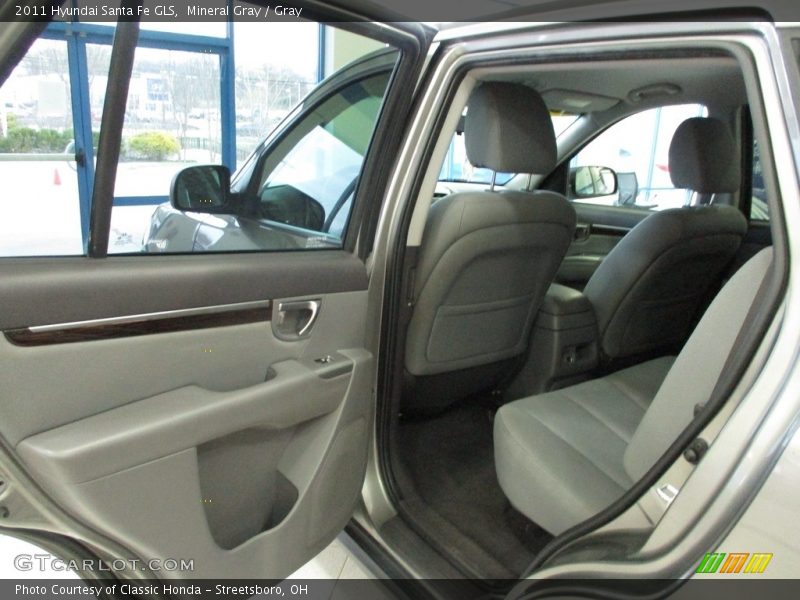 Mineral Gray / Gray 2011 Hyundai Santa Fe GLS