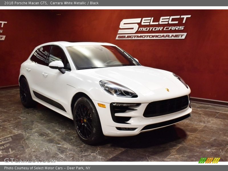 Carrara White Metallic / Black 2018 Porsche Macan GTS