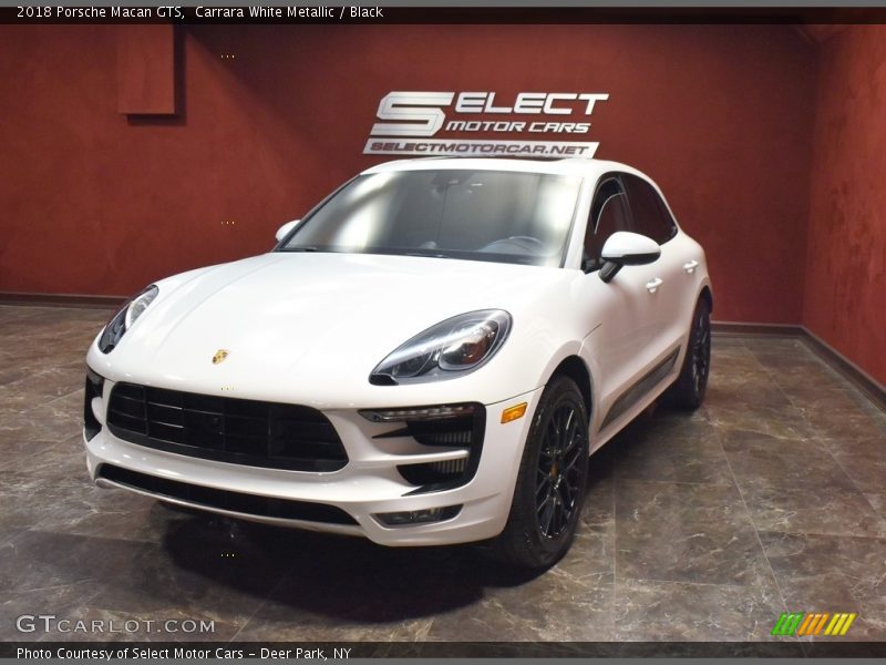 Carrara White Metallic / Black 2018 Porsche Macan GTS