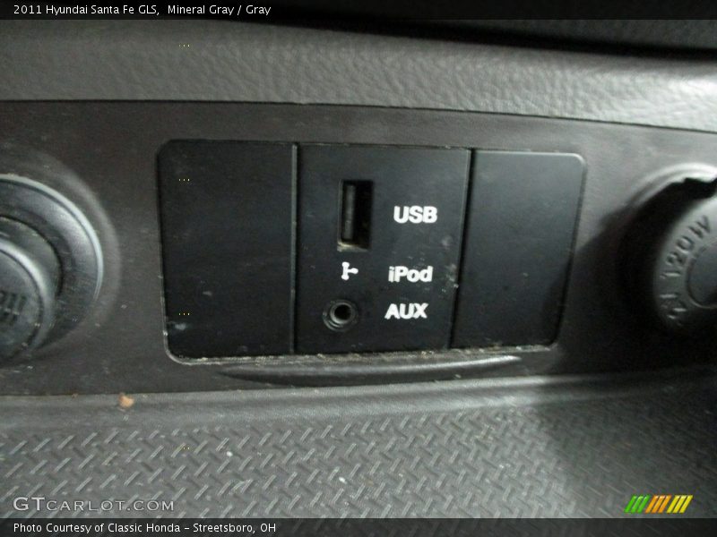 Mineral Gray / Gray 2011 Hyundai Santa Fe GLS