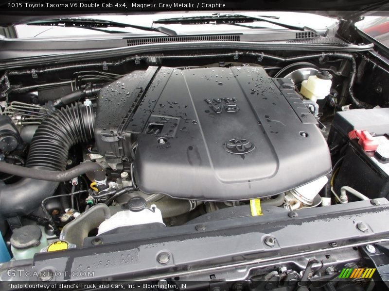 Magnetic Gray Metallic / Graphite 2015 Toyota Tacoma V6 Double Cab 4x4